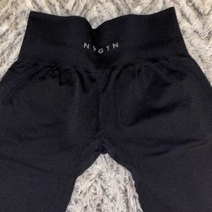 NWT: NVGTN Black solid seamless leggings